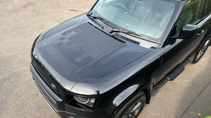 Land Rover Defender 3.0 D350 X-Dynamic HSE 90 3dr Auto Diesel Estate - Image 30